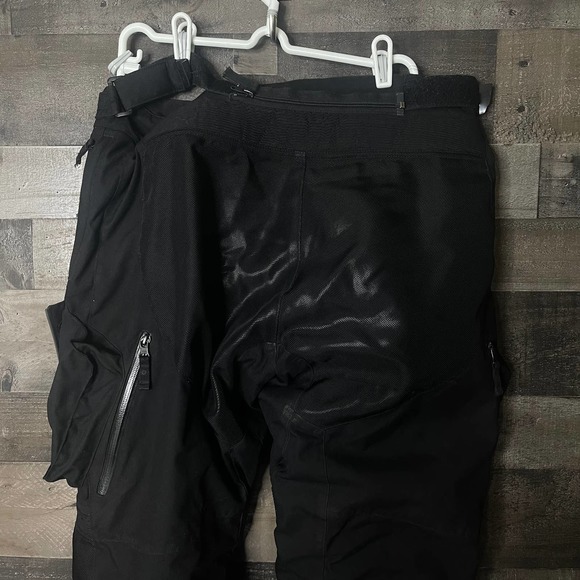 SOLD Scorpion Yosemite Pants XXL - Picture 5 of 6